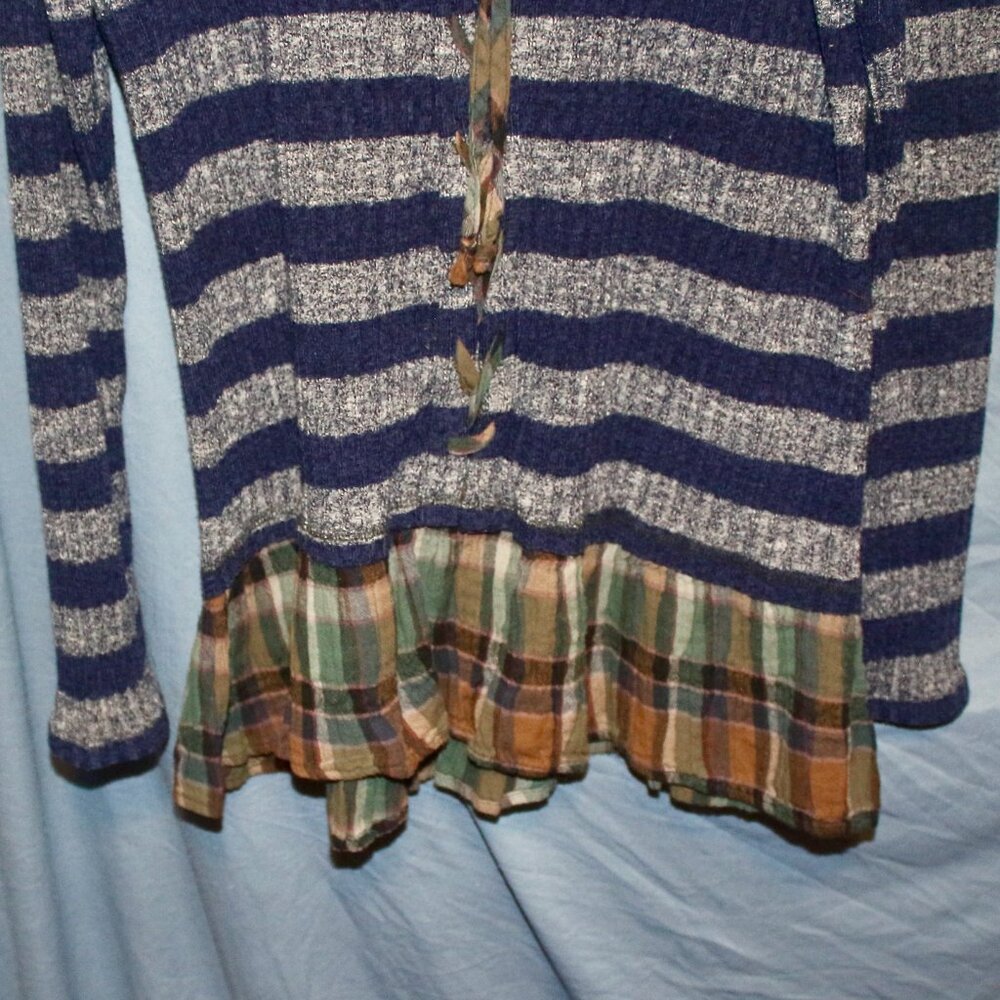Oddy sz L layered look sweater top - Picture 3 of 4